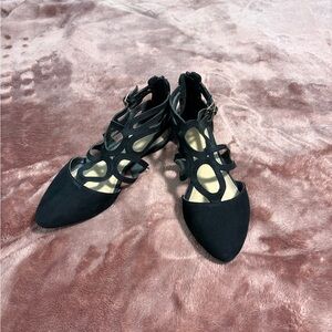 LC Lauren Conrad Black Flats with Strappy Design